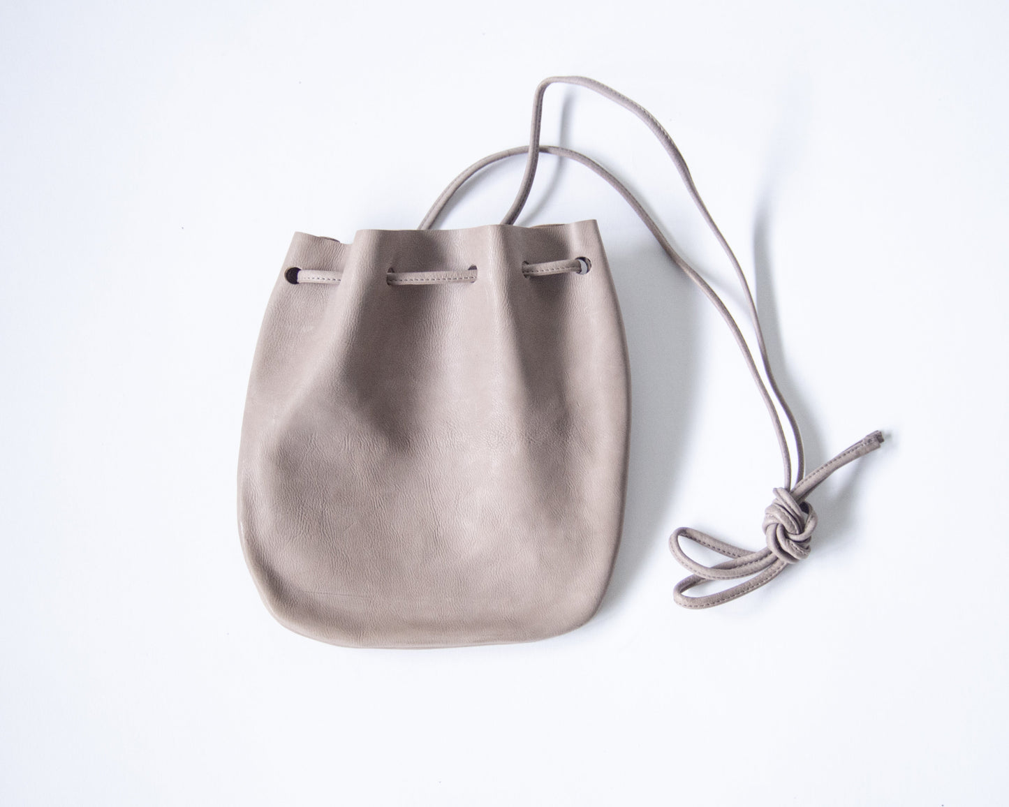 【Port ポート Sサイズ】レザー巾着バッグ TOSS 日本製  Made in japan
